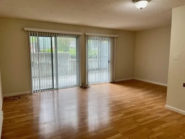 $2,000 | 221 Boardwalk Avenue, Unit D, San Bruno, CA 94066