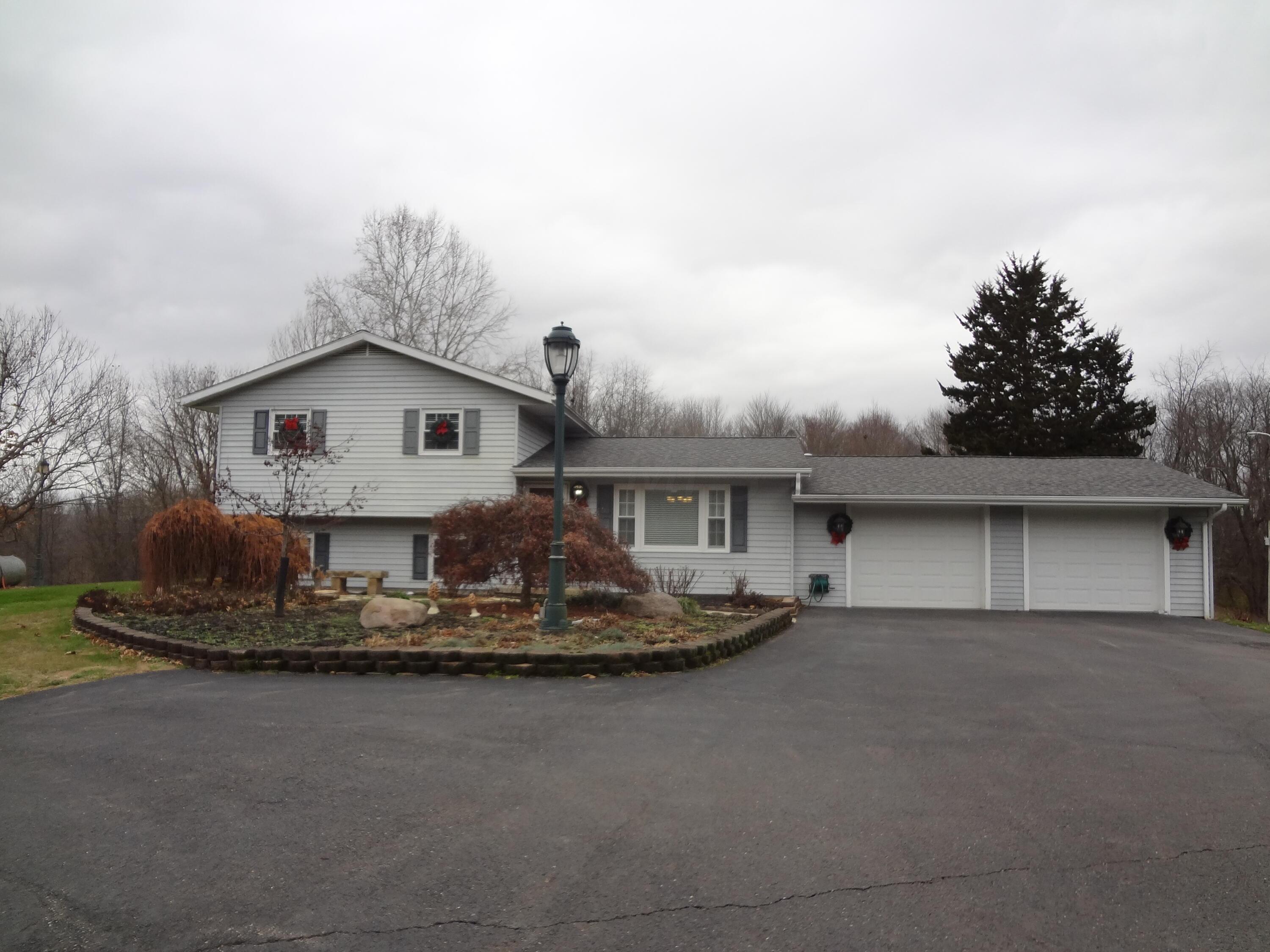 6479 Donn Road Northeast Newark, OH 43055 - Photo 1 of 40 DSC06957