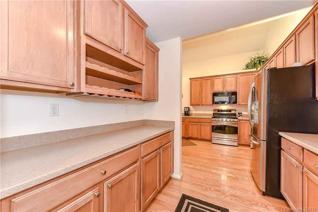 759 Ledgestone Court Tega Cay, SC 29708 - Photo 8 of 25 Gallery Image 8