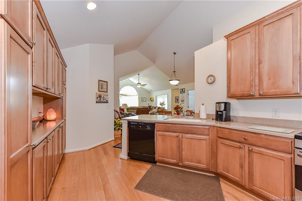 759 Ledgestone Court Tega Cay, SC 29708 - Photo 10 of 25 Gallery Image 10