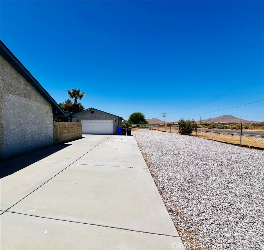 16830 Ocotilla Road Apple Valley, CA 92307 - Photo 16 of 59