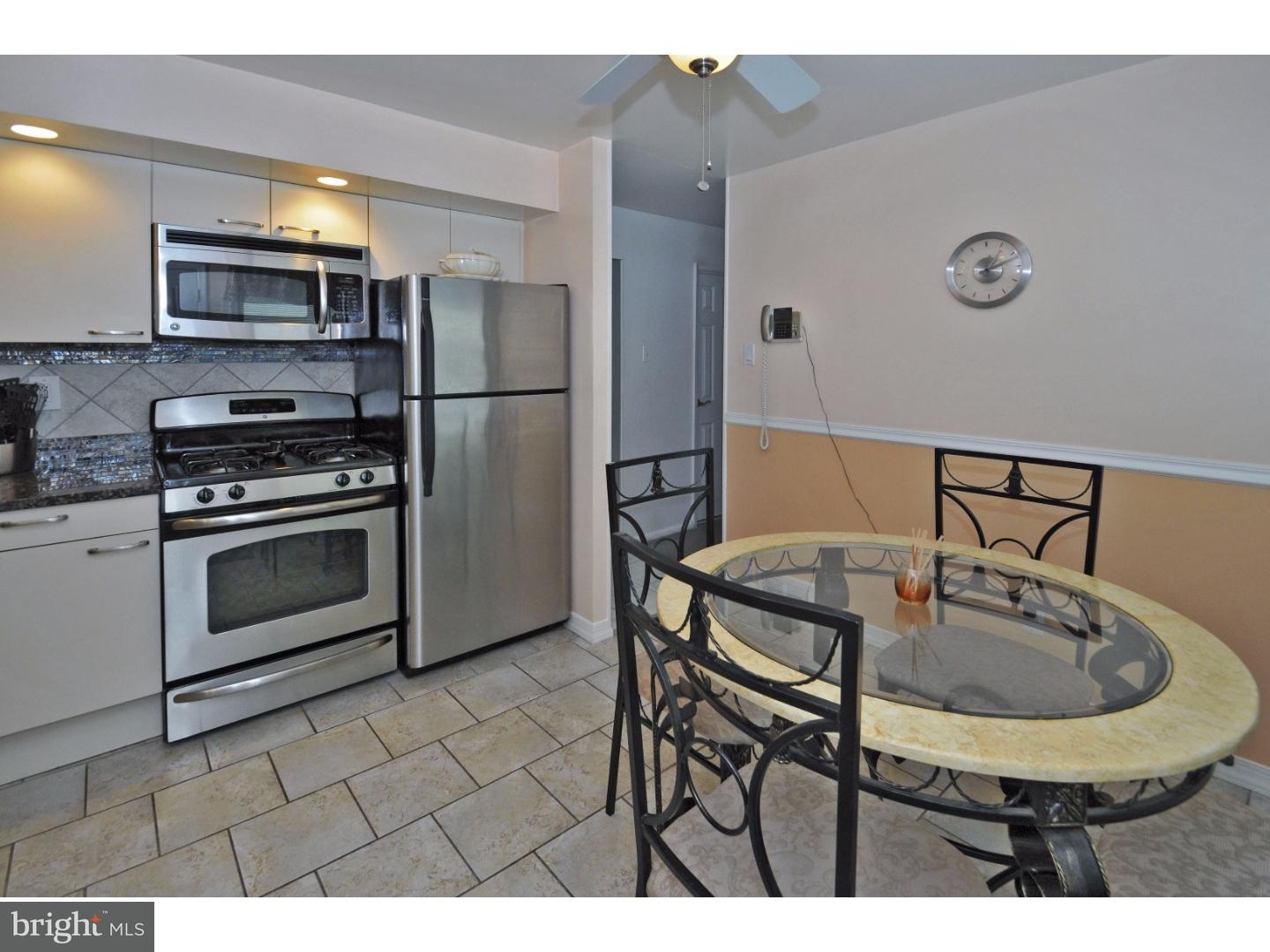 9728 Chapel Road Philadelphia, PA 19115 - Photo 11 of 23 Kitchen