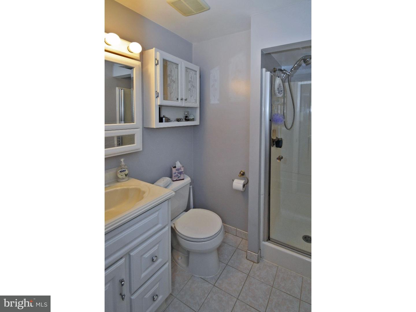9728 Chapel Road Philadelphia, PA 19115 - Photo 14 of 23 Master Bathroom