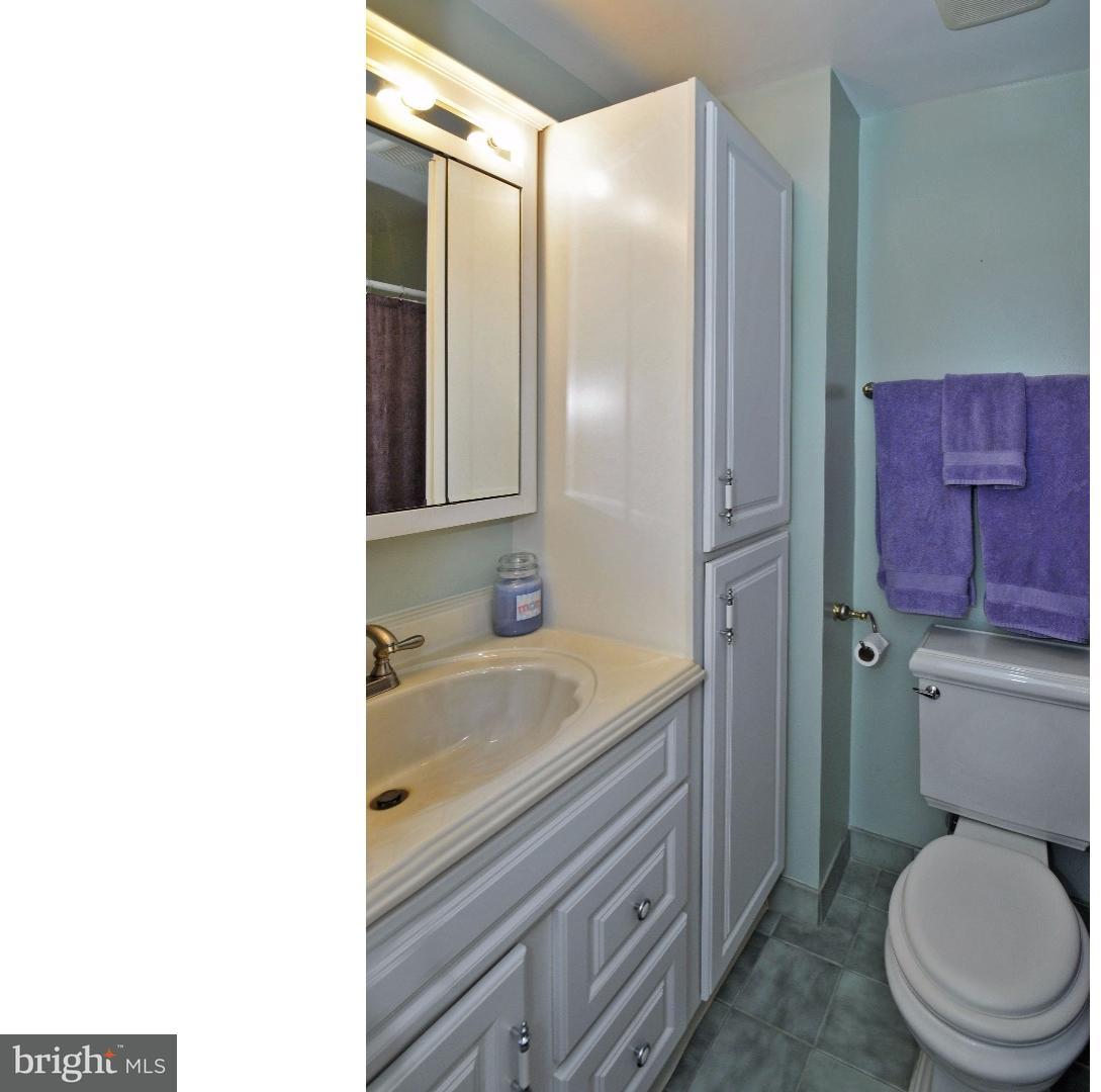 9728 Chapel Road Philadelphia, PA 19115 - Photo 17 of 23 Bathroom