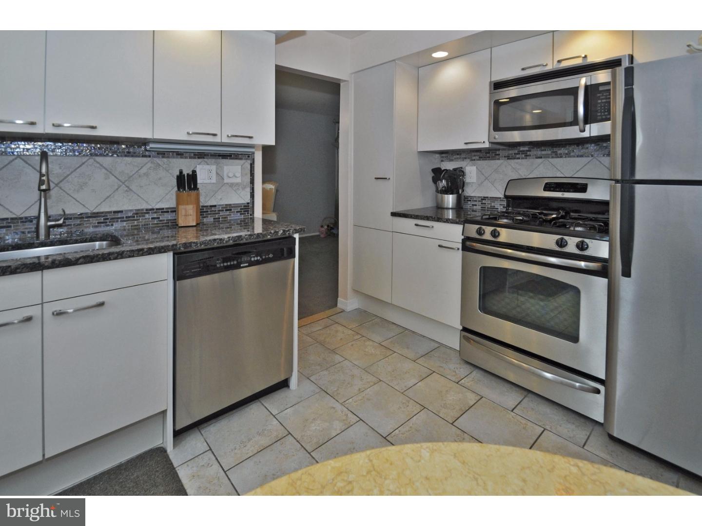 9728 Chapel Road Philadelphia, PA 19115 - Photo 9 of 23 Kitchen