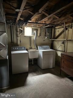 493 Wheatsheaf Road Springfield, PA 19064 - Photo 21 of 25 a utility room with dryer and washer