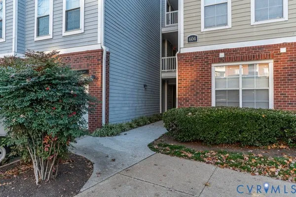 $240,000 | 604 Bristol Village Drive, Unit 104, Midlothian, VA 23114