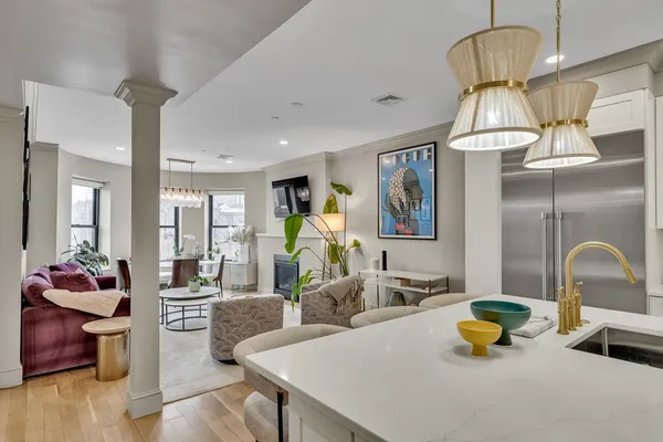 $1,950,000 | 119 St Botolph Street, Unit 3, Boston, MA 02115