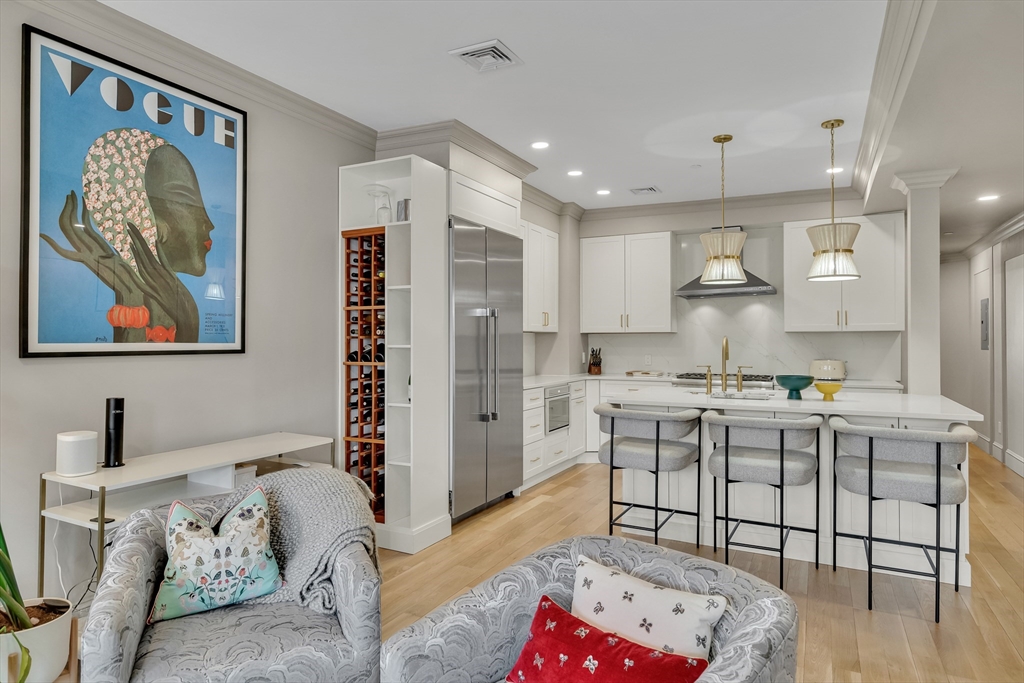 119 St Botolph Street, Unit 3 Boston, MA 02115 - Photo 5 of 16