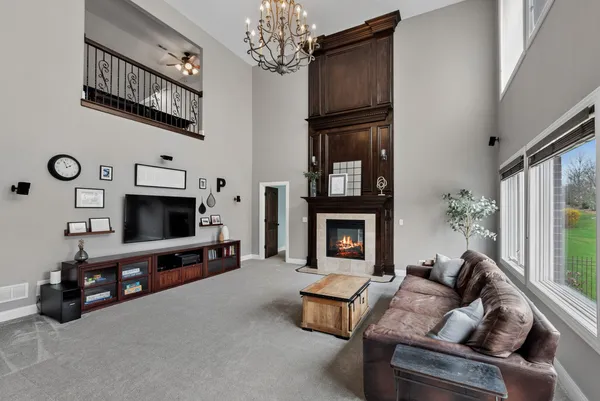 $889,900 | 10835 Scarlet Drive, Orland Park, IL 60467