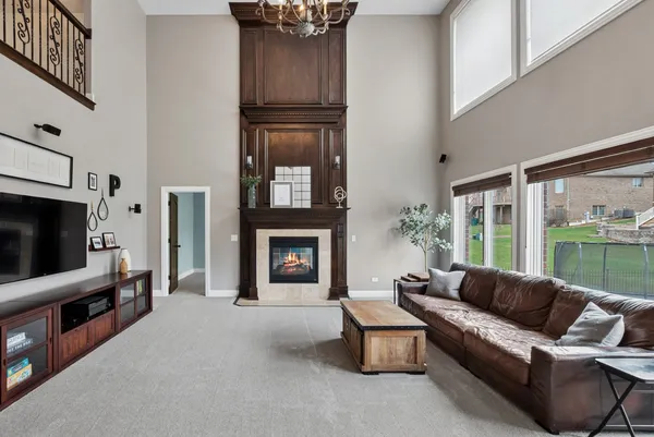 $889,900 | 10835 Scarlet Drive, Orland Park, IL 60467