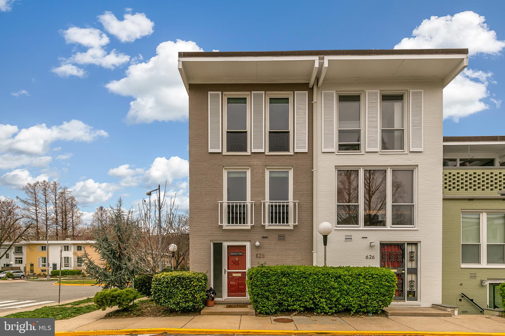628 3rd Street Southwest, Unit 115 Washington, DC 20024 - Photo 1 of 29
