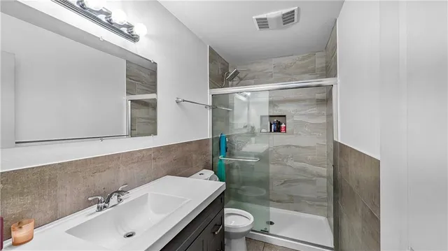 $2,000 | 528 Grovewood Drive, Gretna, LA 70056