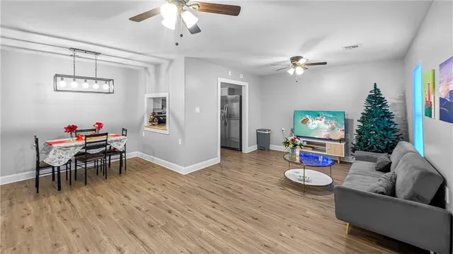 $2,000 | 528 Grovewood Drive, Gretna, LA 70056