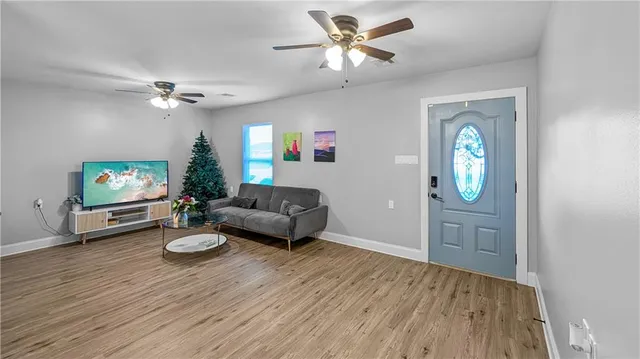 $2,000 | 528 Grovewood Drive, Gretna, LA 70056