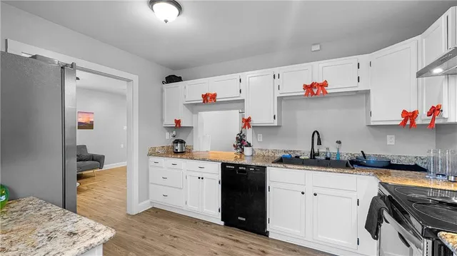 $2,000 | 528 Grovewood Drive, Gretna, LA 70056