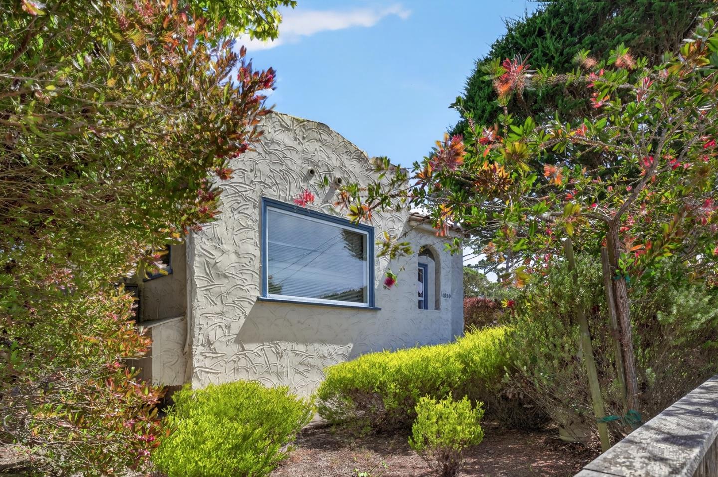 1099 David Avenue Monterey, CA 93940 - Photo 3 of 29