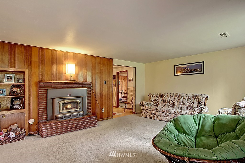 23126-23128 Locust Way Bothell, WA 98021 - Photo 2 of 25