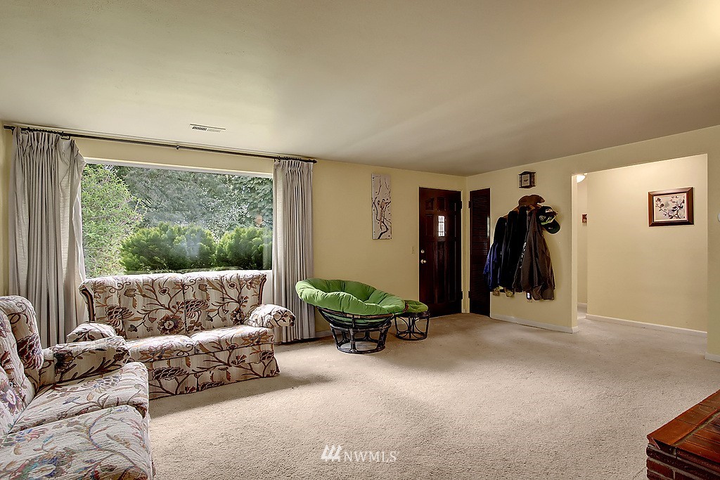23126-23128 Locust Way Bothell, WA 98021 - Photo 3 of 25