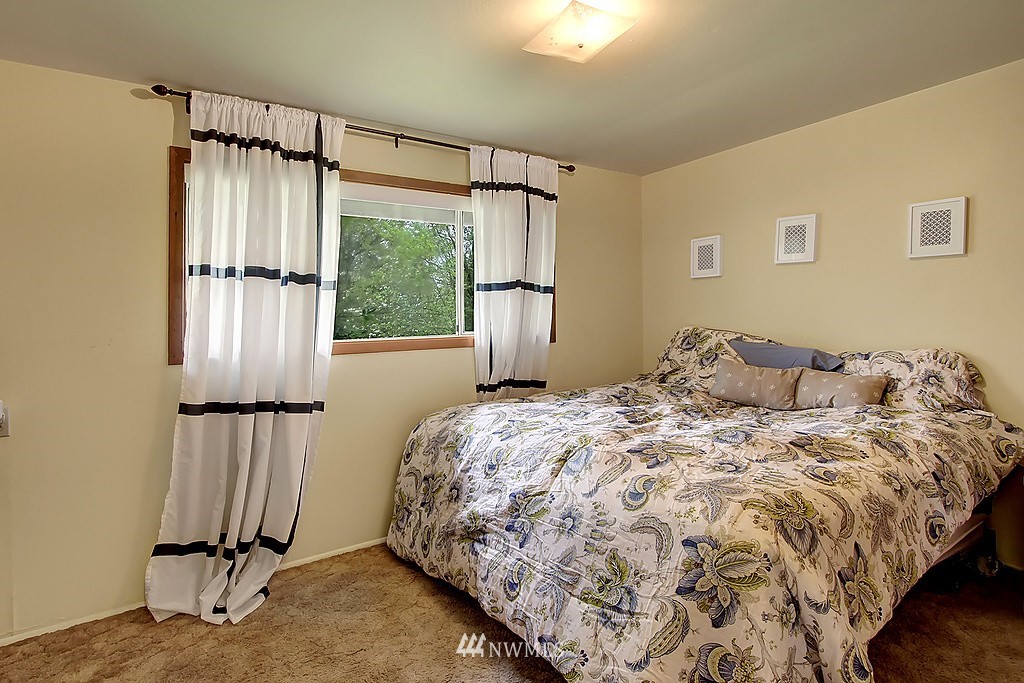 23126-23128 Locust Way Bothell, WA 98021 - Photo 21 of 25
