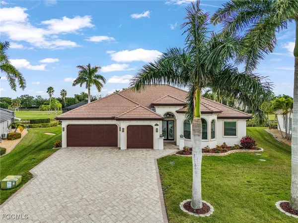 $874,900 | 11781 Lady Anne Circle, Cape Coral, FL 33991