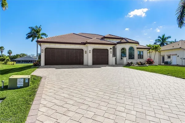$874,900 | 11781 Lady Anne Circle, Cape Coral, FL 33991