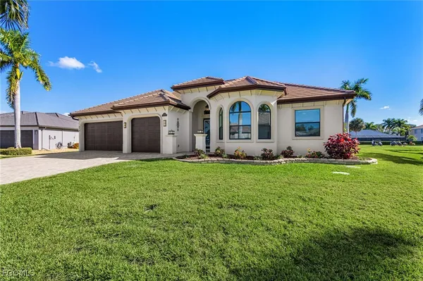 $874,900 | 11781 Lady Anne Circle, Cape Coral, FL 33991