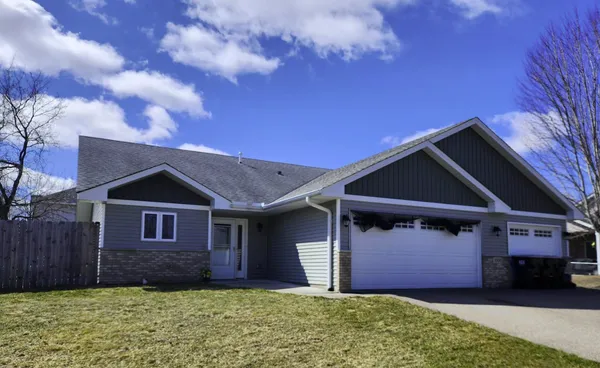 $295,000 | 1068 244th Avenue Northeast, Bethel, MN 55005