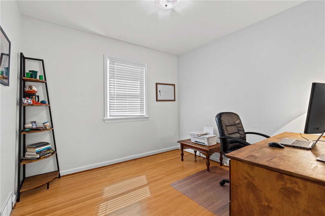 294 Hurstbourne Road Irondequoit, NY 14609 - Photo 20 of 39
