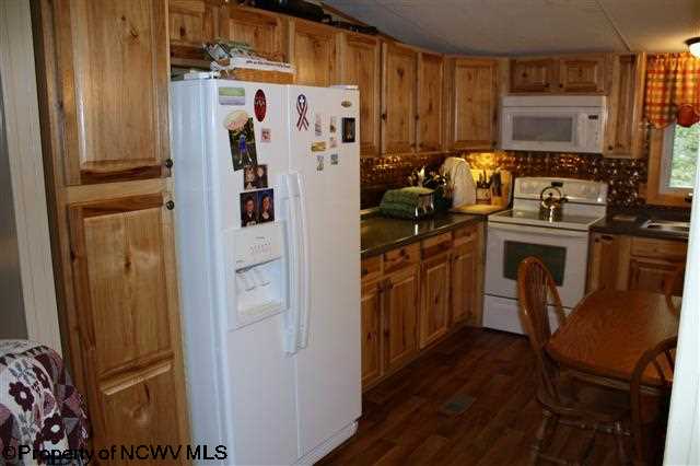 2 Rr Elkins, WV 26241 - Photo 11 of 15 Gallery Image 11