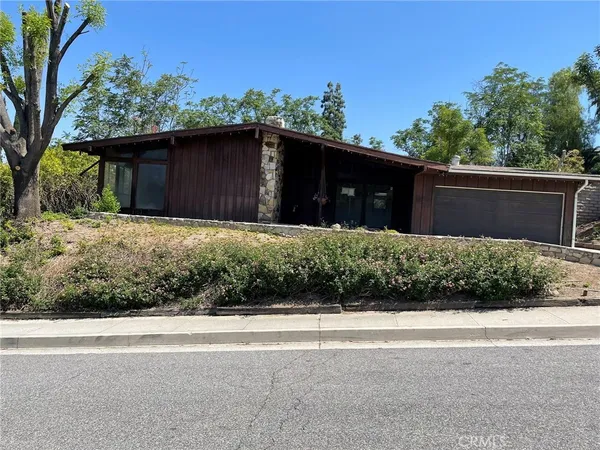 $894,900 | 22235 Parthenia Street, Canoga Park, CA 91304