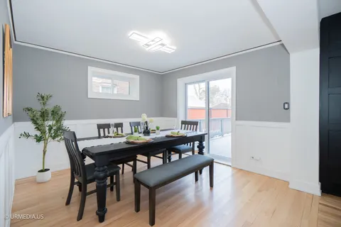 $950,000 | 7100 North Sioux Avenue, Chicago, IL 60646