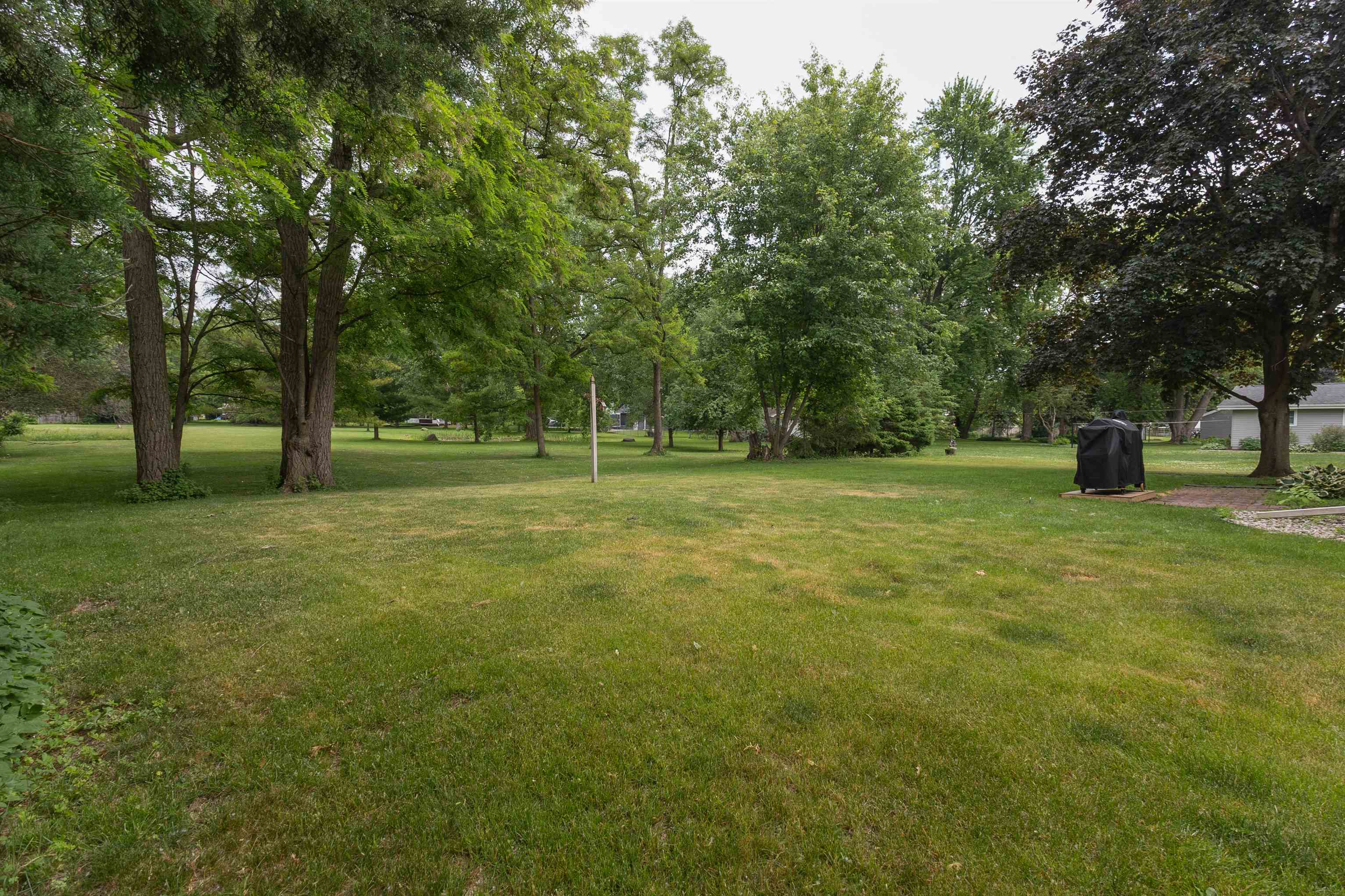 809 Melissa Street Menasha, WI 54952 - Photo 30 of 35