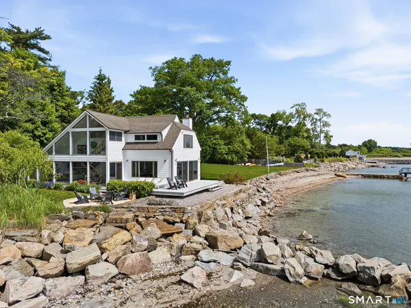 $3,200,000 | 62-64 Wallacks Drive, Stamford, CT 06902