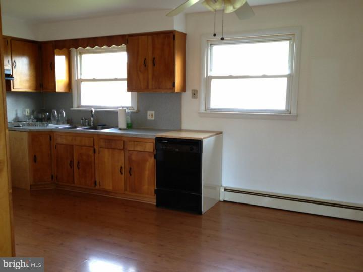 427 Upper Church Road Perkasie, PA 18944 - Photo 4 of 7 Kitchen