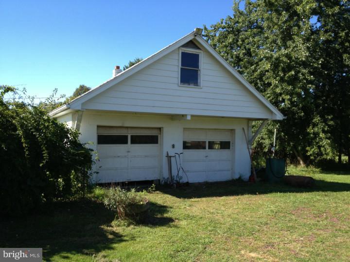 427 Upper Church Road Perkasie, PA 18944 - Photo 7 of 7 Garage