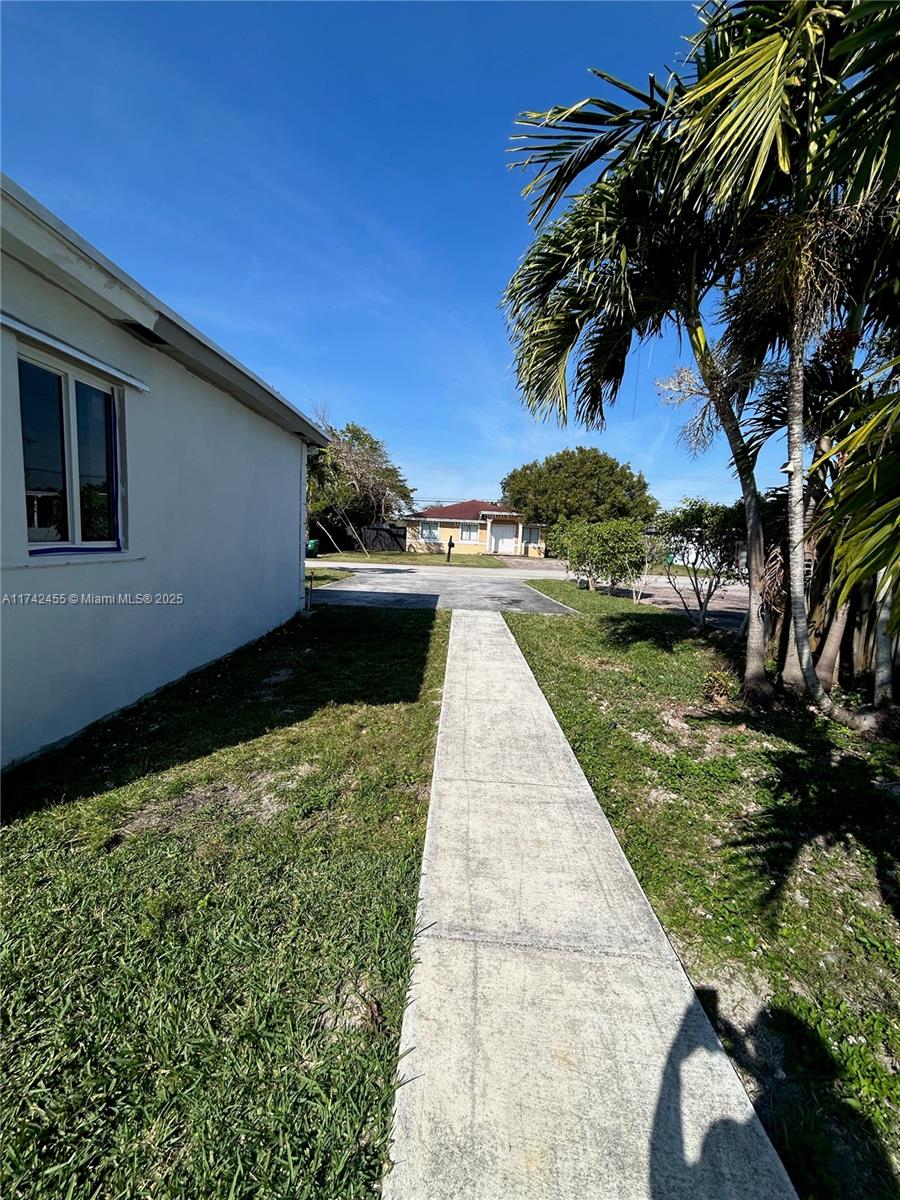 11000 Southwest 218th Terrace, Unit 1 Miami, FL 33170 - Photo 2 of 4