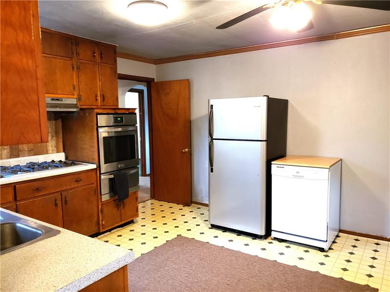 223 Strawcutter Road Derry, PA 15627 - Photo 4 of 21 Gallery Image 4