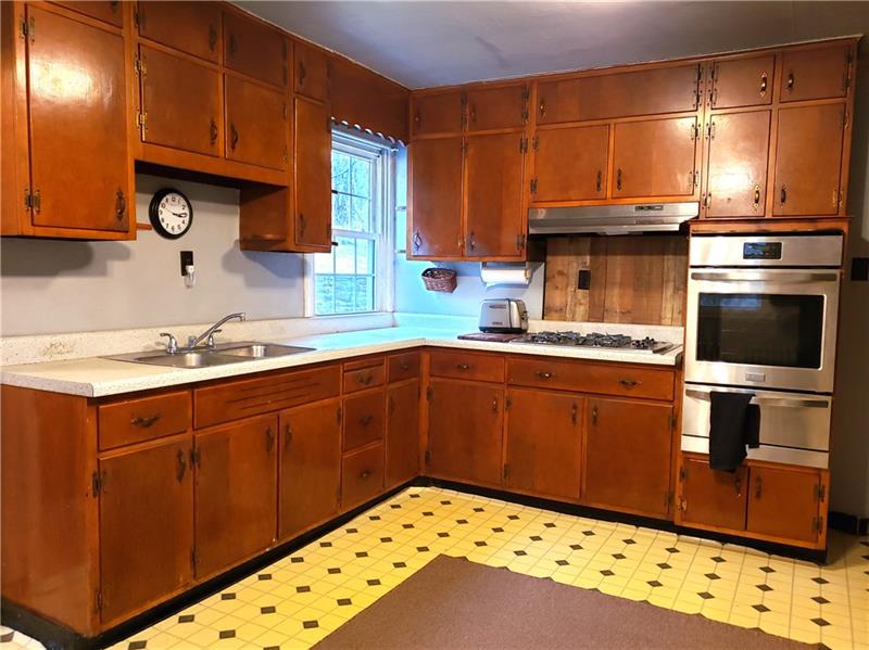 223 Strawcutter Road Derry, PA 15627 - Photo 5 of 21 Gallery Image 5