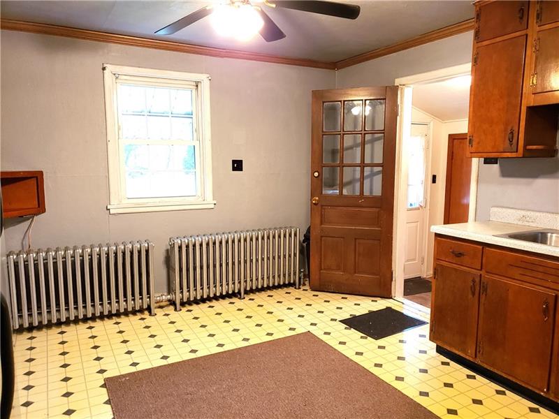 223 Strawcutter Road Derry, PA 15627 - Photo 6 of 21 Gallery Image 6