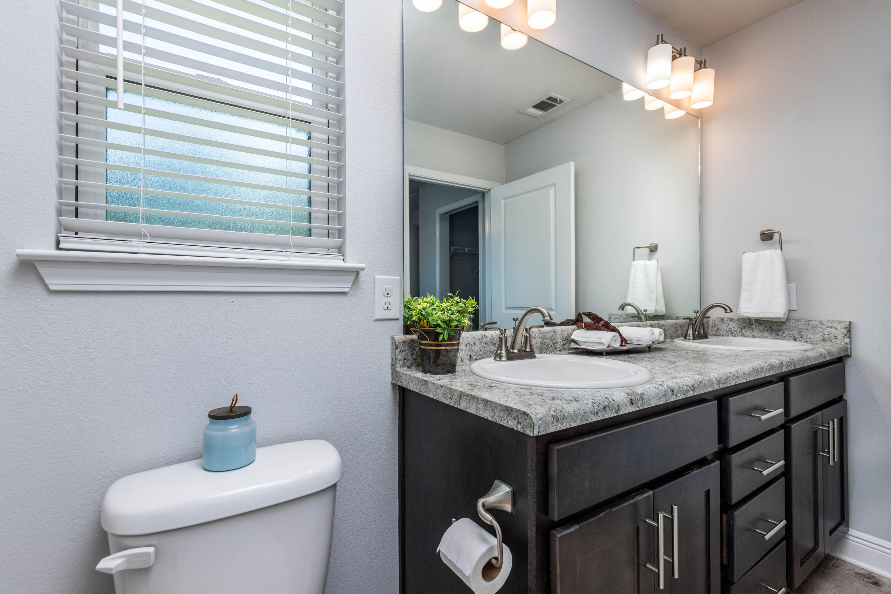 2326 Crescent Wood Road Navarre, FL 32566 - Photo 22 of 39 Gallery Image 22