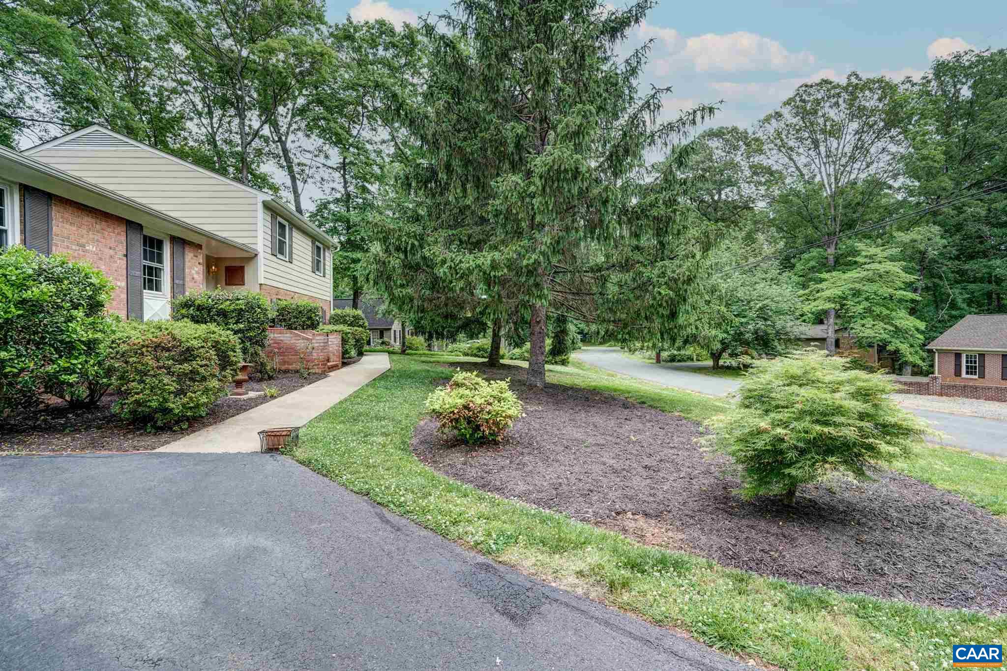 3411 North Indian Spring Road Charlottesville, VA 22901 - Photo 4 of 28 Gallery Image 4