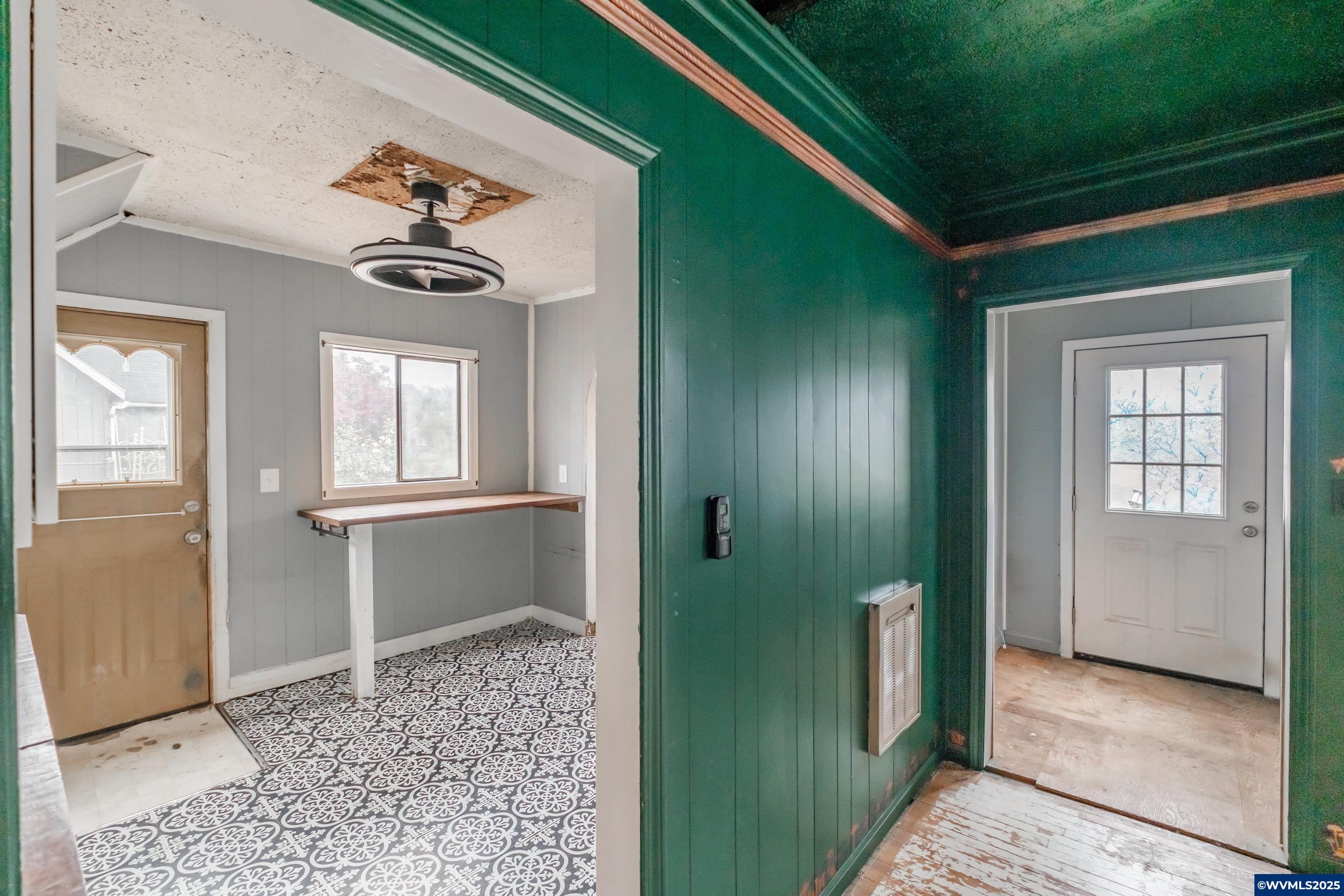 2095 Carleton Way Northeast Salem, OR 97301 - Photo 13 of 49