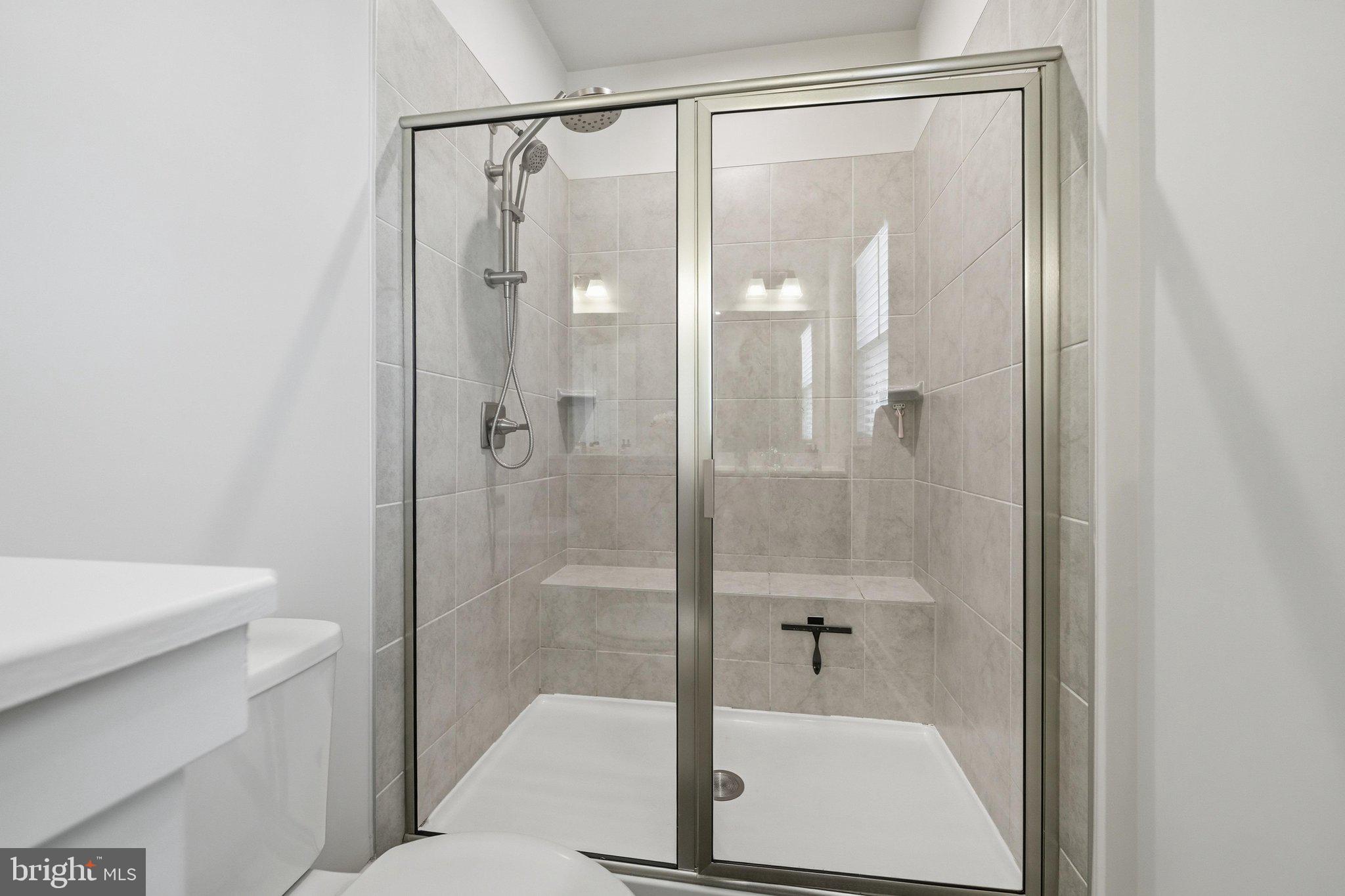 7320 Isabella Road Laurel, MD 20723 - Photo 29 of 51 Primary Bathroom
