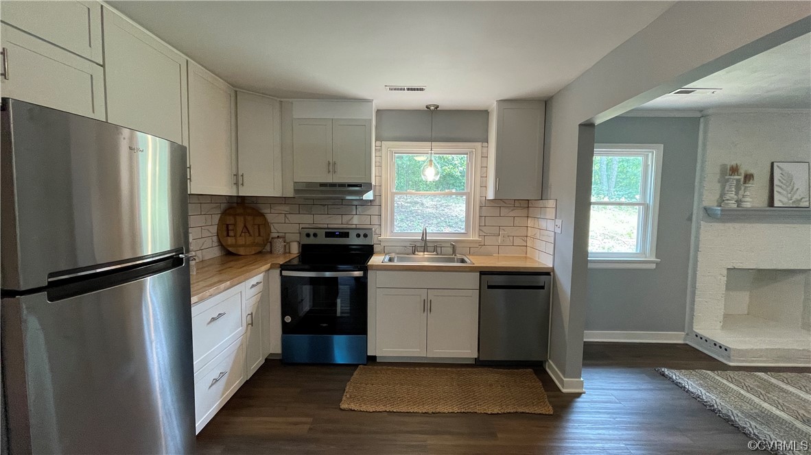 2208 Judes Ferry Road Powhatan, VA 23139 - Photo 2 of 9 Gallery Image 2