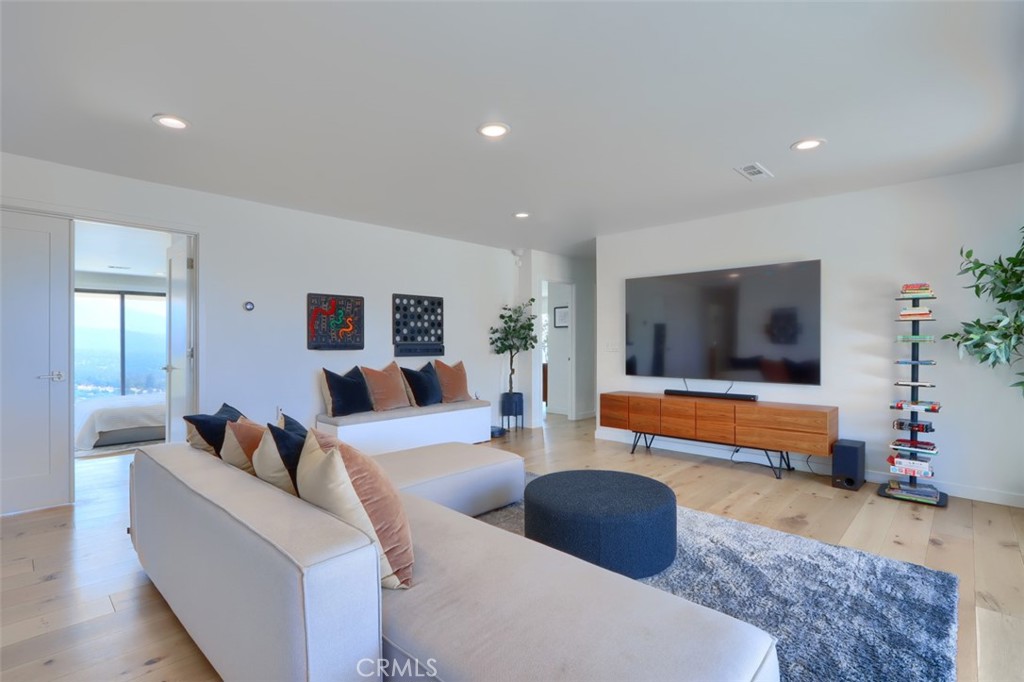 5076-5076 Allred Road Mariposa, CA 95338 - Photo 25 of 75 a living room with furniture and a flat screen tv