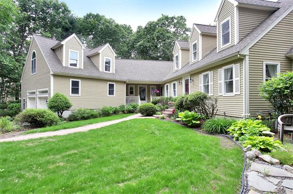 7 Apple Ridge Lane Littleton, MA 01460 - Photo 1 of 15 Gallery Image 1