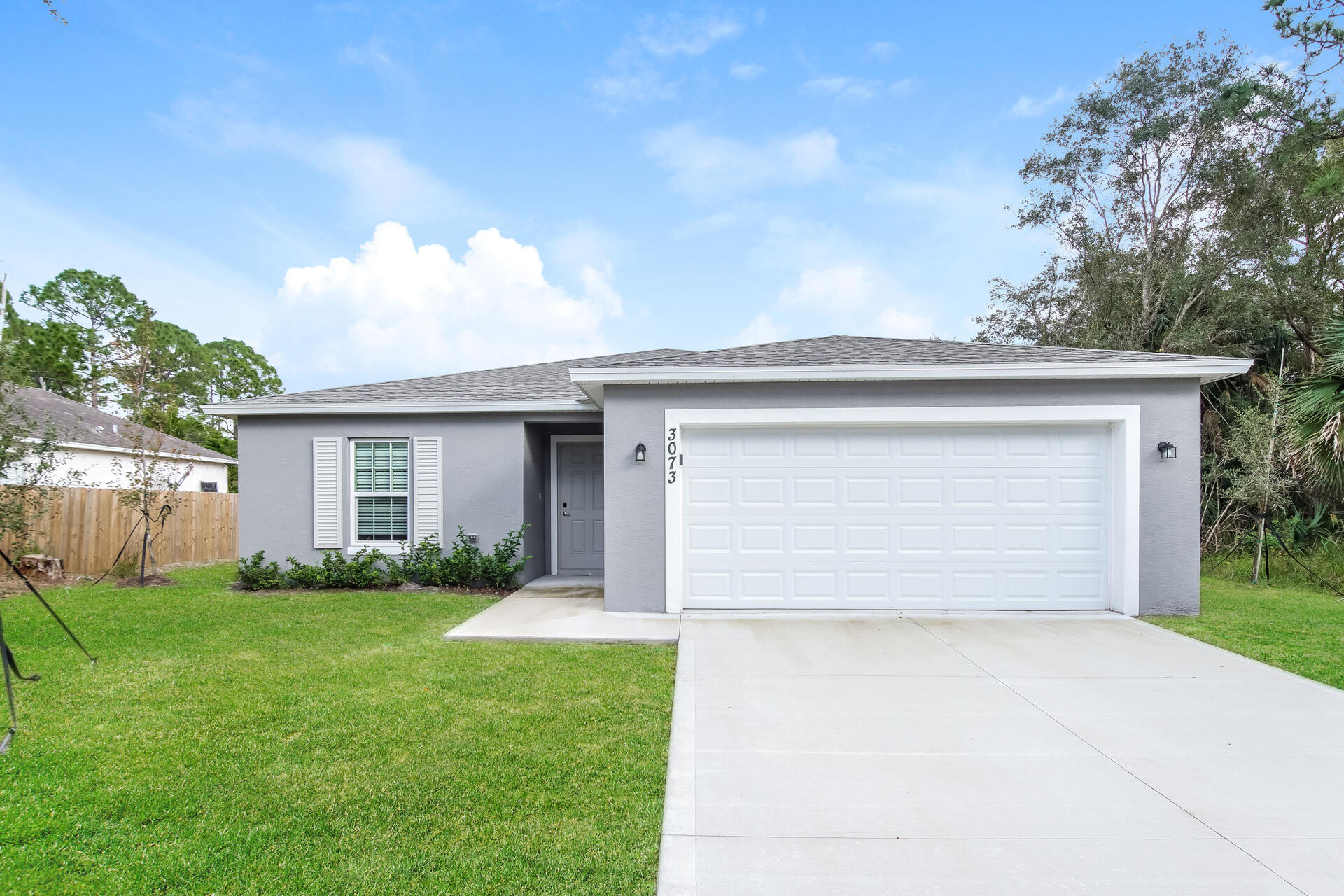 3073 Oakwood Ave Southeast  