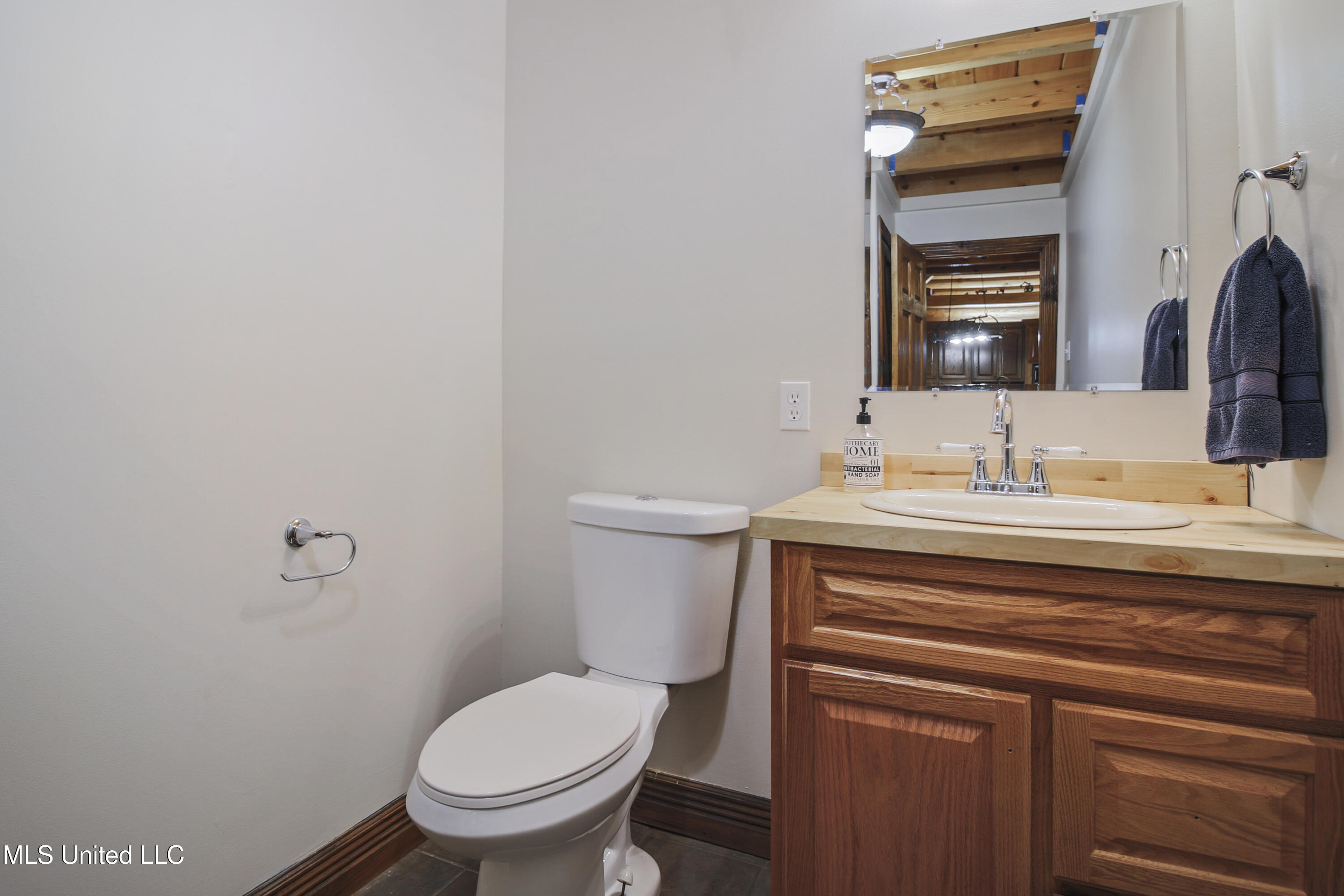 17542 Jones Lane Saucier, MS 39574 - Photo 16 of 39 Half Bath