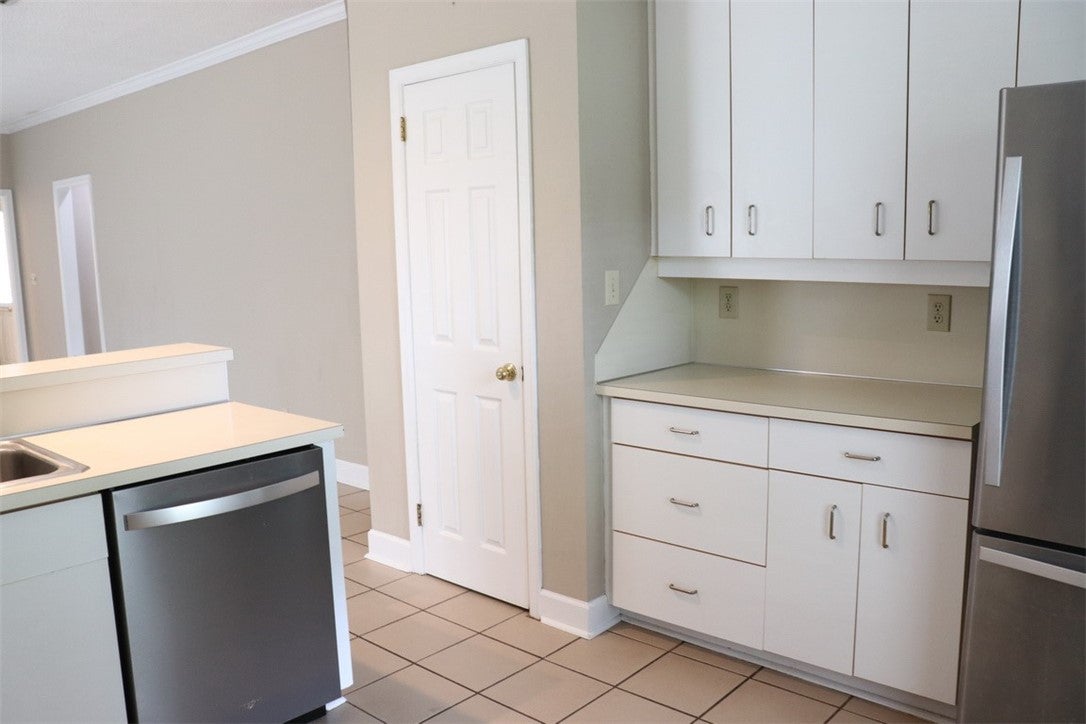 2546 Winchester Road Montgomery, AL 36106 - Photo 12 of 32 Gallery Image 12